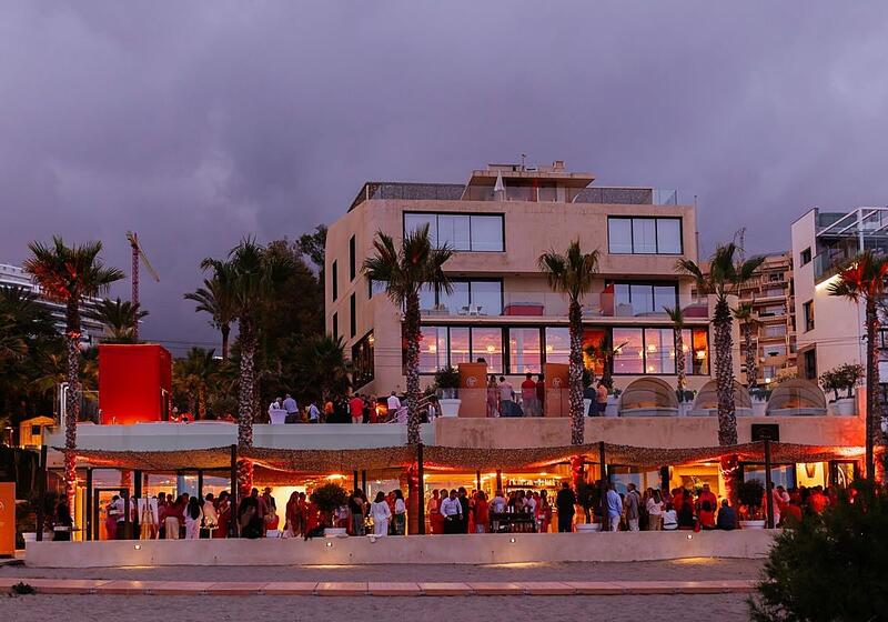 Beachfront Dining